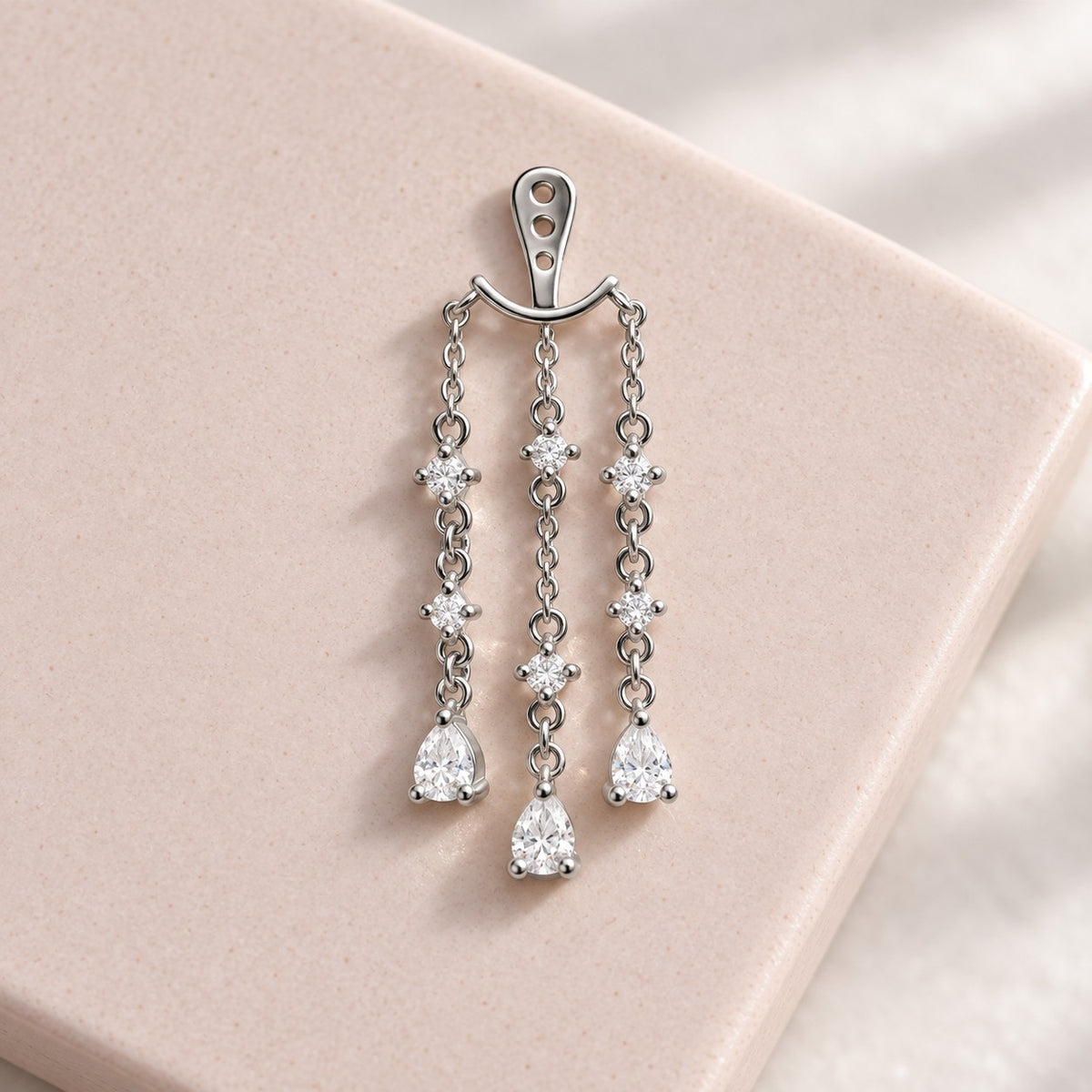 Single Sparkling Earring Jacket Silver