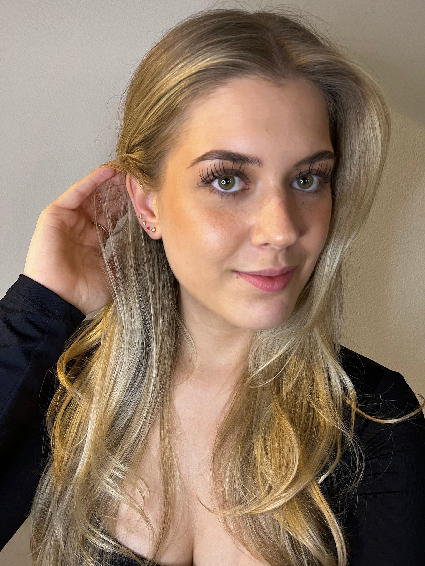 Mini Moon Stud