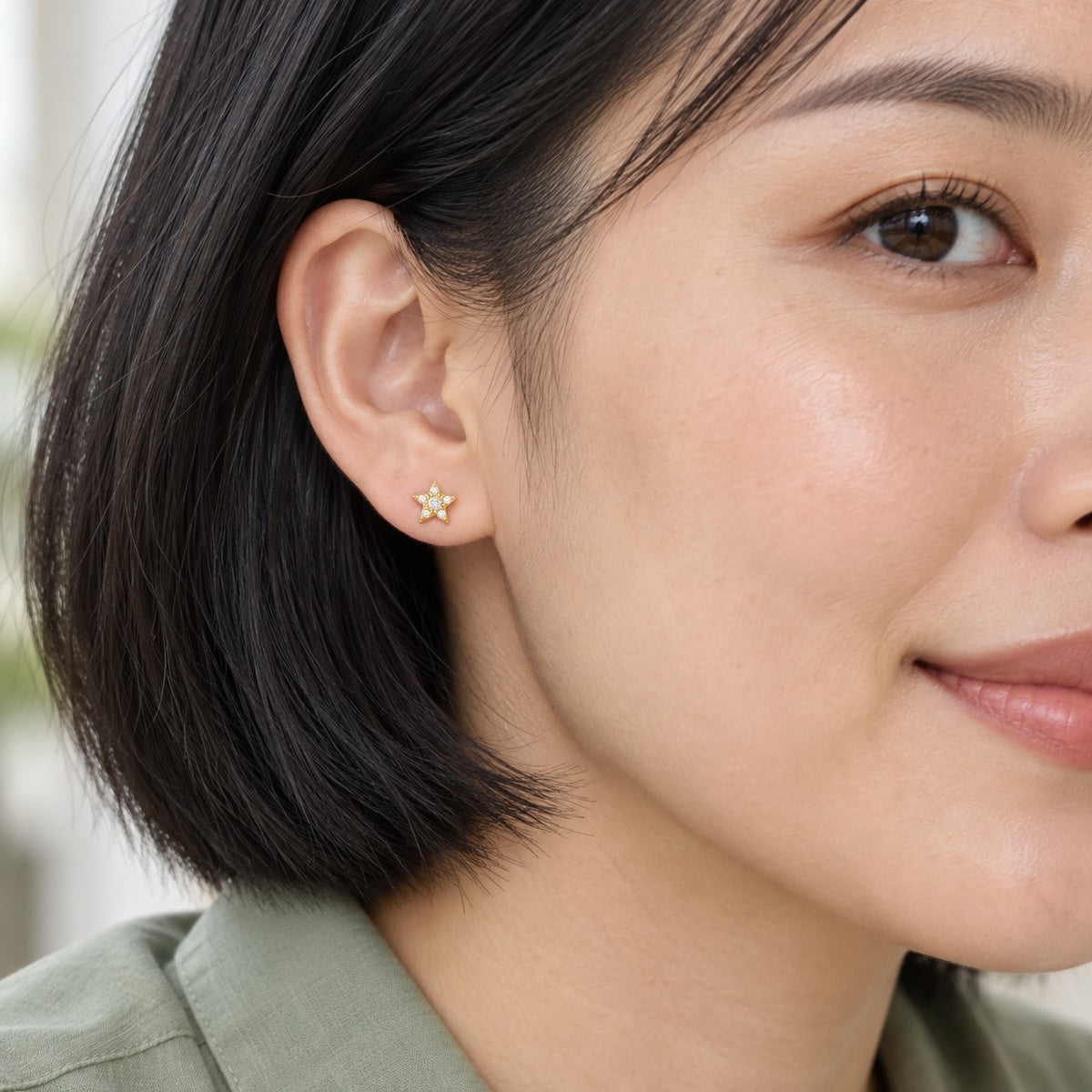 Pavé Star Small Studs