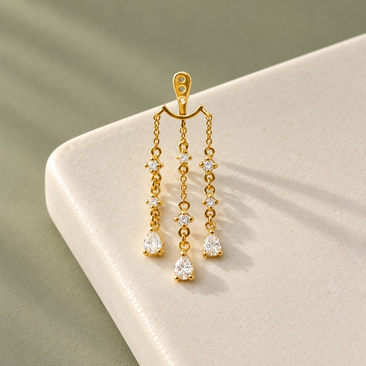 Single Sparkling Earring Jacket